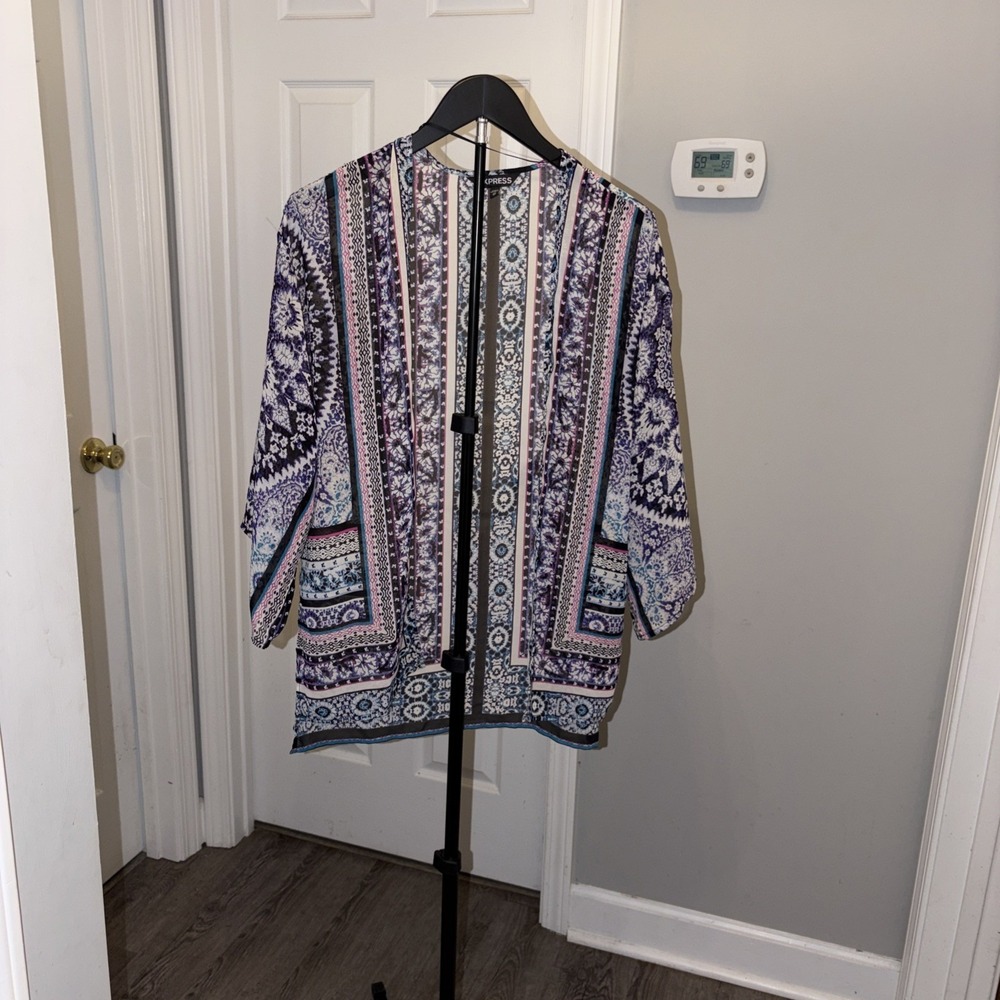 Express Cardigan Kimono Duster Cover Up Floral XS Ladies Summer Layer EUC Beach